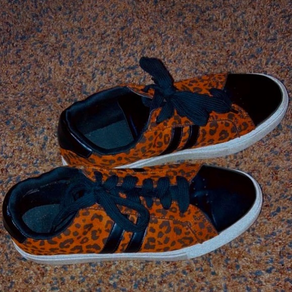 Shoes - Picture 1 of 2